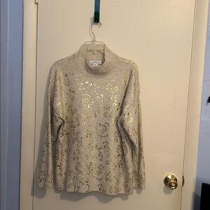Liz Claiborne White and Gold 0X Turtleneck Sweater